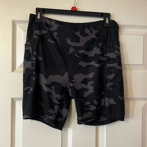 AVIA biker shorts, size L.